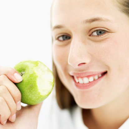 girl eating an apple