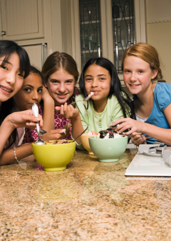 Kids eating ice cream