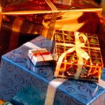 Holiday Gift Wrap Hints and Tips